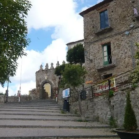 Paoma Sorrento *